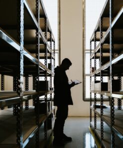 E-commerce, apparaten, consumptiegoederen, dieren, distribueren, distributiecentrum, doorverkopen, drank, exportbedrijf, exporteren, genotmiddelen, grondstoffen, halffabrikaten, handelen, handelshuis, horecagroothandel, importbedrijf, importeren, installaties, internethandel, internetverkoop, koelveem, landbouwproducten, logistiek, machines, magazijn, non-food, opslaan, overslagbedrijf, schoonmaakbedrijf, transporteren, tuinbouwproducten, veembedrijf, veetransport, vervoeren, voedingsmiddelen, vrieshuis, webshop, werktuigen