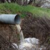 afvalwater, gracht, openbaar vuilwaterriool, oppervlaktewater, overstortvoorziening, riolering, sloot, stedelijk afvalwater, vijver
