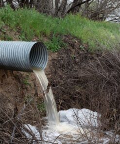 afvalwater, gracht, openbaar vuilwaterriool, oppervlaktewater, overstortvoorziening, riolering, sloot, stedelijk afvalwater, vijver