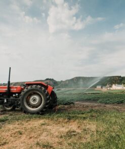 behandelen, bestrijdingsmiddel, braakliggende grond, dompelbad, douche-installatie, fungicide, geoogst gewas, gifstof, insecticide, landbouwgrond, mengen, onkruid bestrijden, onkruidbestrijding, oplossen, sproeien, spuiten, strooien, transporteren, vaste leiding, verdunnen, zaadcoating
