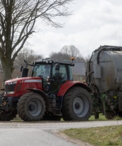 champost, dierlijke mest, digestaat, dikke fractie, drijfmest, dunne fractie, dunne mest, foliebassin, gier, gierkelder, giertank, kippenmest, koeienmest, koemest, mestbassin, mesthoop, mestkelder, mestplaat, mestsilo, mesttank, mestvaalt, mestzak, paardenmest, scheiden, stalmest, steekvaste mest, urine, varkensmest, vaste mest, vloeibare mest