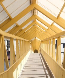 aquaduct, avegaarpaal, boorpaal, buispaal, capaciteit, coupure, ecoduct, fundering, geleidewerk, gemaal, heipaal, hoogwatervoorziening, inlaat, inlaatsluis, keersluis, naviduct, overkluizing, remmingwerk, renoveren, schroefpaal, schutsluis, sifon, sluis, tunnel, uitwateringssluis, veranderen, verbreden, vergroten, verlengen, versmallen, vispassage, vrije doorvaartprofiel, waterkering, wijzigen