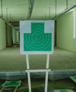 baanzool, binnenschietbaan, buitenschietbaan, explosieven, geweerschieten, handboogschieten, handgranaatbaan, kleiduivenbaan, kruisboogschieten, militaire schietbaan, ontploffing, pistoolschieten, schietoefening, schietsport, schietsportaccomodatie, schietsportvereniging, vuurwapen