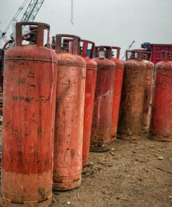 IBC, accuzuur, acetyleenfles, acetyleengas, afbijtmiddel, alcohol, antivriesmiddel, batterijen, benzine, besstrijdingsmiddel, bijtende stof, blik, box, brandbare stof, brandcompartiment, brandgevaarlijke stof, brandstof, bunker, butaan, butagas, campinggas, chemische stoffen, container, desinfectiemiddel, doos, doseervat, drum, fles, gaspatroon, gewasbeschermingsmiddel, gifstof, inkt, jerrycan, kast, kit, kluis, koelvloeistof, lasgas, lijm, loog, oplosmiddel, opslagplaats, peroxide, perslucht, propaangas, remvloeistof, schoonmaakmiddel, spuitbus, stikstoffles, tankcontainer, technisch gas, thinner, tolueen, tube, vat, verf, zuur